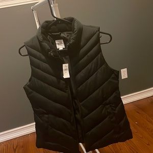 GAP Black puff vest